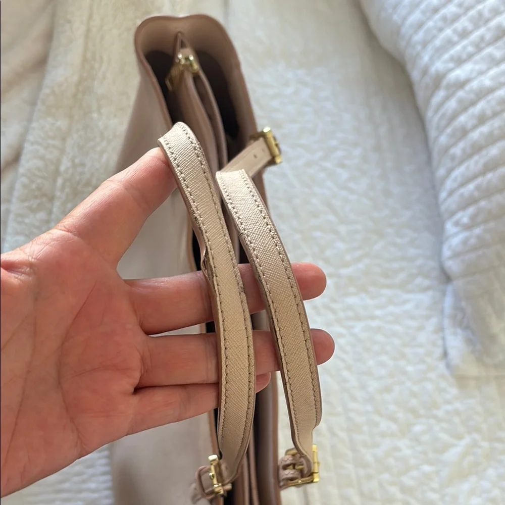Tory Burch Beige Tote Bag - Picture 2 of 9